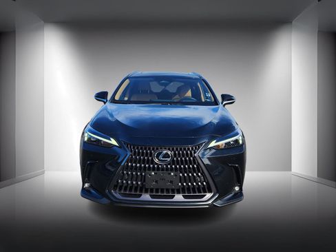 Used 2025 Lexus NX 350h AWD w/ Premium Package image 6