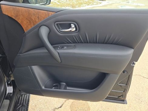 Used 2024 Nissan Armada SL w/ Cargo Package image 5