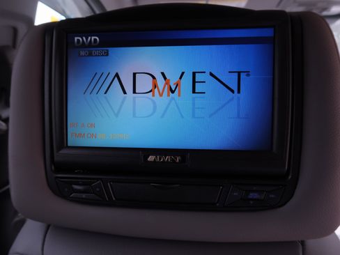 Used 2018 Honda CR-V Touring image 19