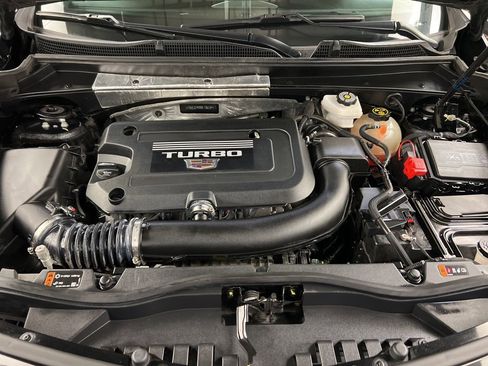 Used 2022 Cadillac XT4 Premium Luxury w/ Safety Alert Package image 34