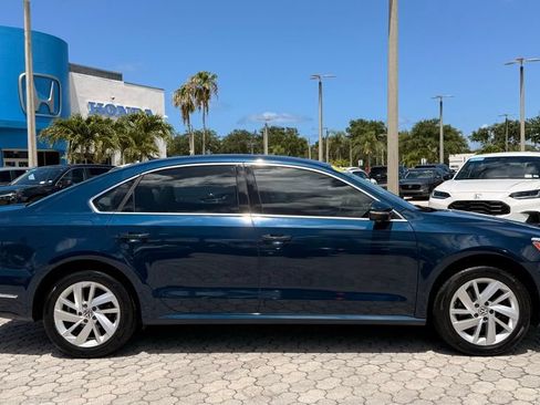Used 2018 Volkswagen Passat 2.0T SE w/ SE Lighting Package FWD image 14