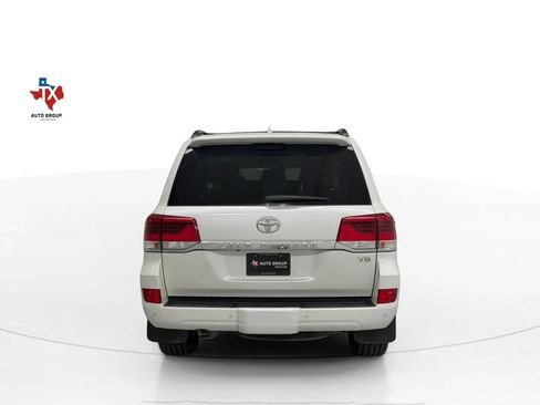 Used 2018 Toyota Land Cruiser AWD/4WD image 8