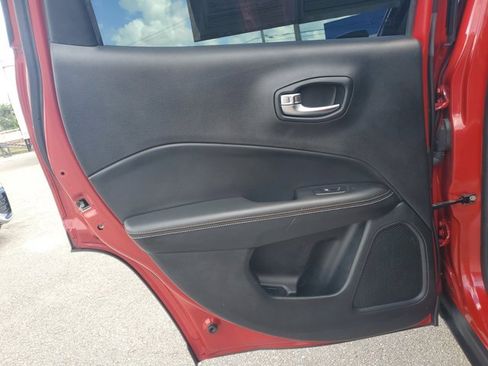 Used 2018 Jeep Compass Latitude w/ Cold Weather Group image 14