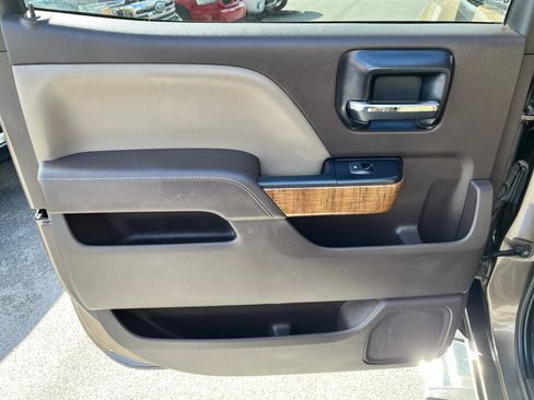 Used 2015 GMC Sierra 2500 SLT w/ Suspension Package, Off-Road image 15