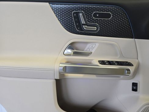 Certified 2025 Mercedes-Benz GLB 250 GLB 250 image 27