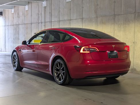 Used 2022 Tesla Model 3 Long Range AWD/4WD image 3