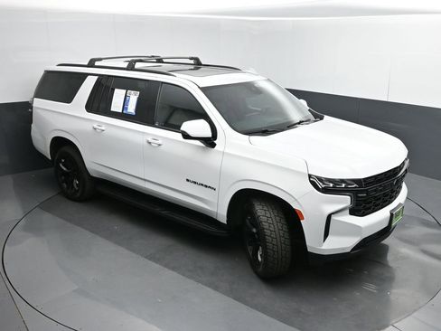 Used 2023 Chevrolet Suburban RST w/ Luxury Package AWD/4WD image 44