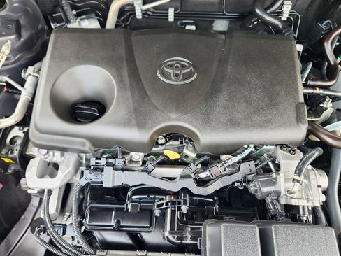 Used 2025 Toyota RAV4 XLE image 29