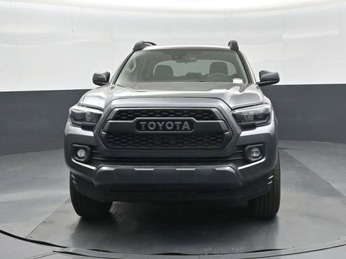 Used 2018 Toyota Tacoma SR w/ SR Convenience Package RWD image 9