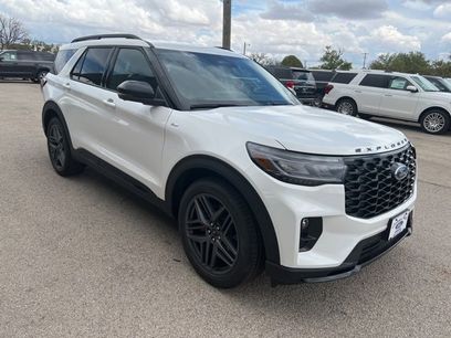 New 2025 Ford Explorer ST-Line w/ Premium Package
