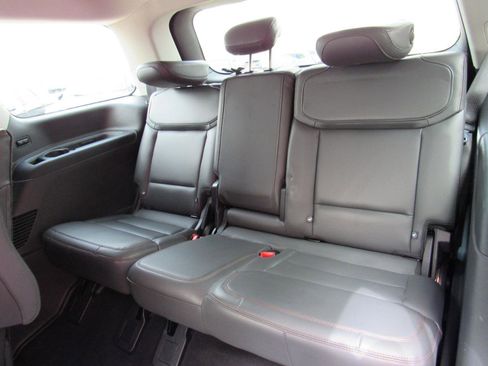 Used 2025 Ford Expedition Active image 40