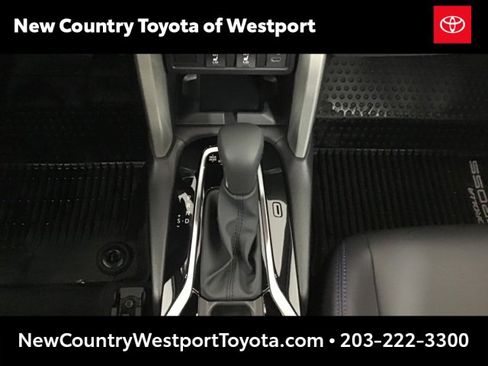 Used 2024 Toyota Corolla Cross XSE image 12