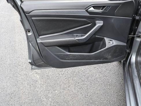 Certified 2023 Volkswagen Jetta SE FWD image 23