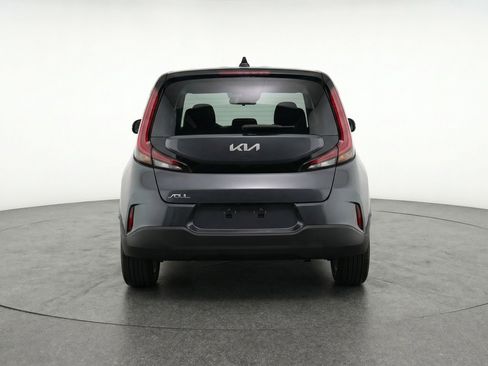 Used 2025 Kia Soul LX w/ LX Technology Package FWD image 7