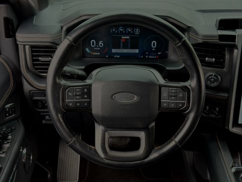 Used 2023 Ford Expedition Platinum RWD image 14