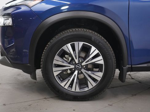 Used 2023 Nissan Rogue SV w/ SV Premium B Package image 31