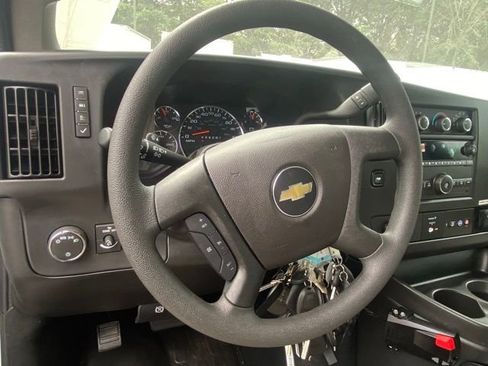 New 2025 Chevrolet Express 3500 w/ Power Convenience Package image 30