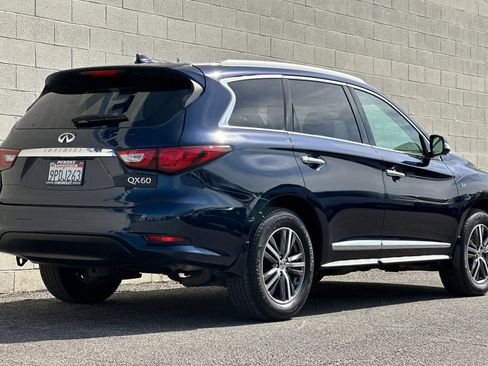 Used 2019 INFINITI QX60 Luxe w/ Essential Package AWD/4WD image 4