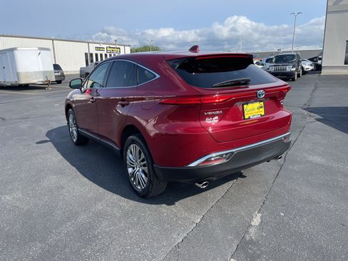 Used 2021 Toyota Venza Limited w/ Advanced Technology Package AWD/4WD image 7