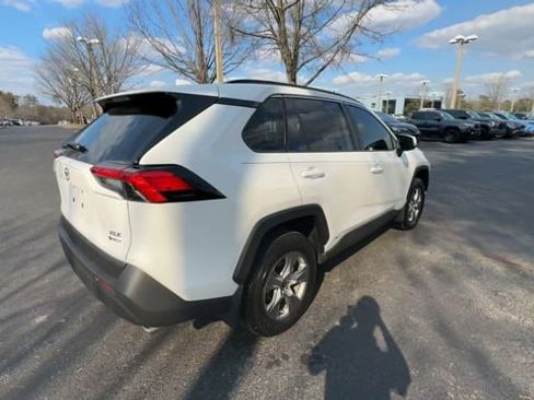 Used 2025 Toyota RAV4 XLE image 16