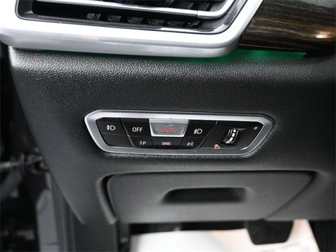 Used 2020 BMW X6 xDrive40i w/ Premium Package image 17