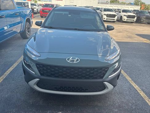 Used 2022 Hyundai Kona SEL FWD image 2