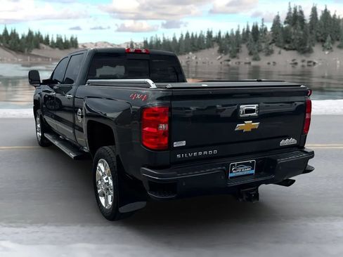 Used 2018 Chevrolet Silverado 2500 High Country AWD/4WD image 5