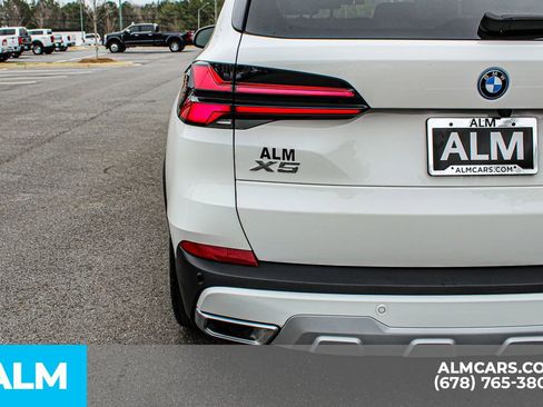 Used 2026 BMW X5 xDrive50e w/ Executive Package image 13