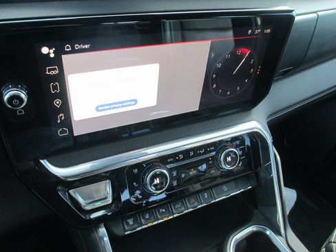 Certified 2024 GMC Sierra 2500 Denali w/ Denali Reserve Package image 29