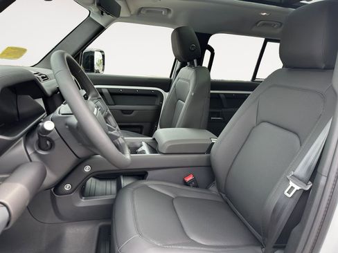 New 2026 Land Rover Defender 110 S AWD/4WD image 9