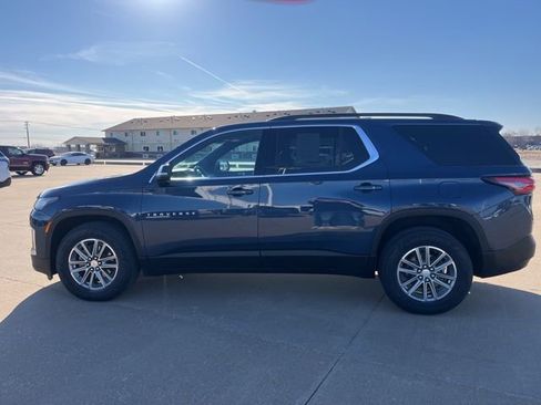 Used 2023 Chevrolet Traverse LT image 6