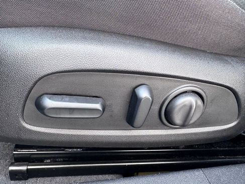 Used 2019 Chevrolet Malibu LT image 15