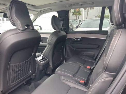 New 2026 Volvo XC90 B6 Ultra w/ Protection Package Premier AWD/4WD image 4