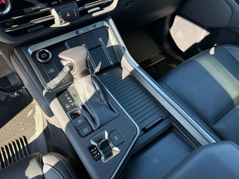 Certified 2024 Lexus GX 550 w/ Accessory Package (2T) image 14