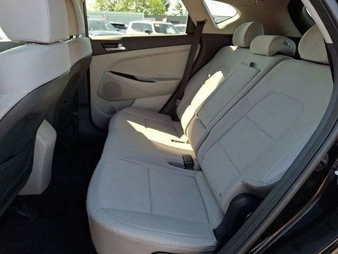 Used 2019 Hyundai Tucson SE AWD/4WD image 13