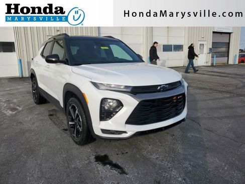 Used 2023 Chevrolet TrailBlazer RS w/ Sun and Liftgate Package image 1