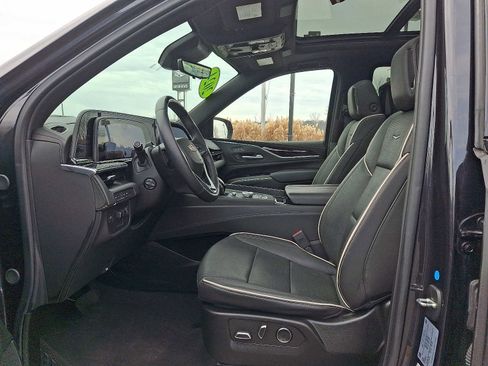 Certified 2024 Cadillac Escalade Sport w/ LPO, ONYX Package image 15