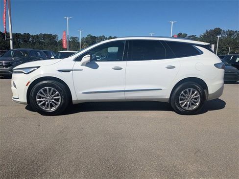Used 2024 Buick Enclave Premium image 6