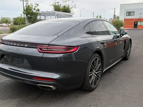 Used 2018 Porsche Panamera w/ Premium Package RWD image 5