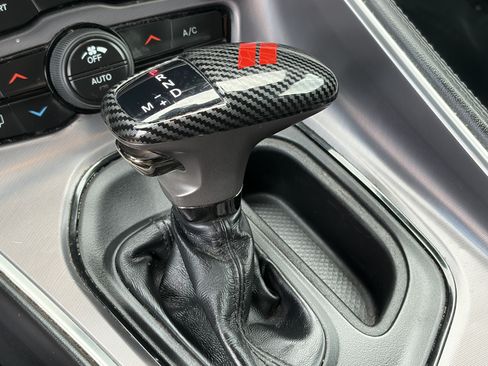 Used 2020 Dodge Challenger SXT RWD image 23