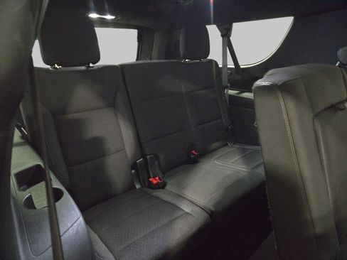 Used 2023 GMC Yukon XL SLE image 14