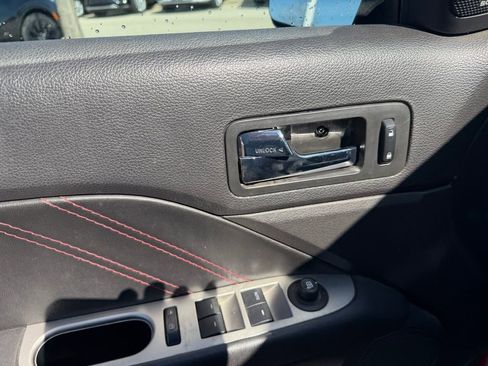 Used 2010 Ford Fusion Sport image 5