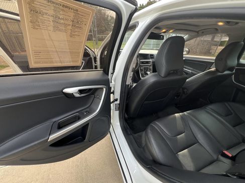 Used 2015 Volvo S60 T5 Premier Plus image 28