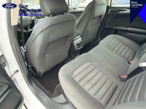 Used 2018 Ford Fusion SE w/ Fusion SE Technology Package FWD image 14