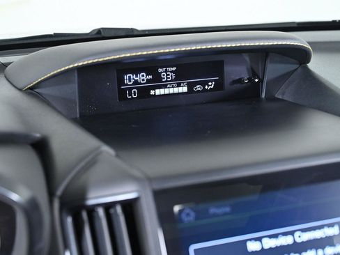 Used 2022 Subaru Crosstrek 2.5i Sport w/ Moonroof Package AWD/4WD image 13
