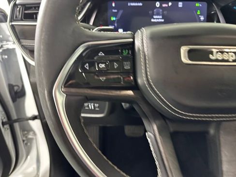 Used 2023 Jeep Grand Cherokee Overland w/ Luxury Tech Group IV image 15