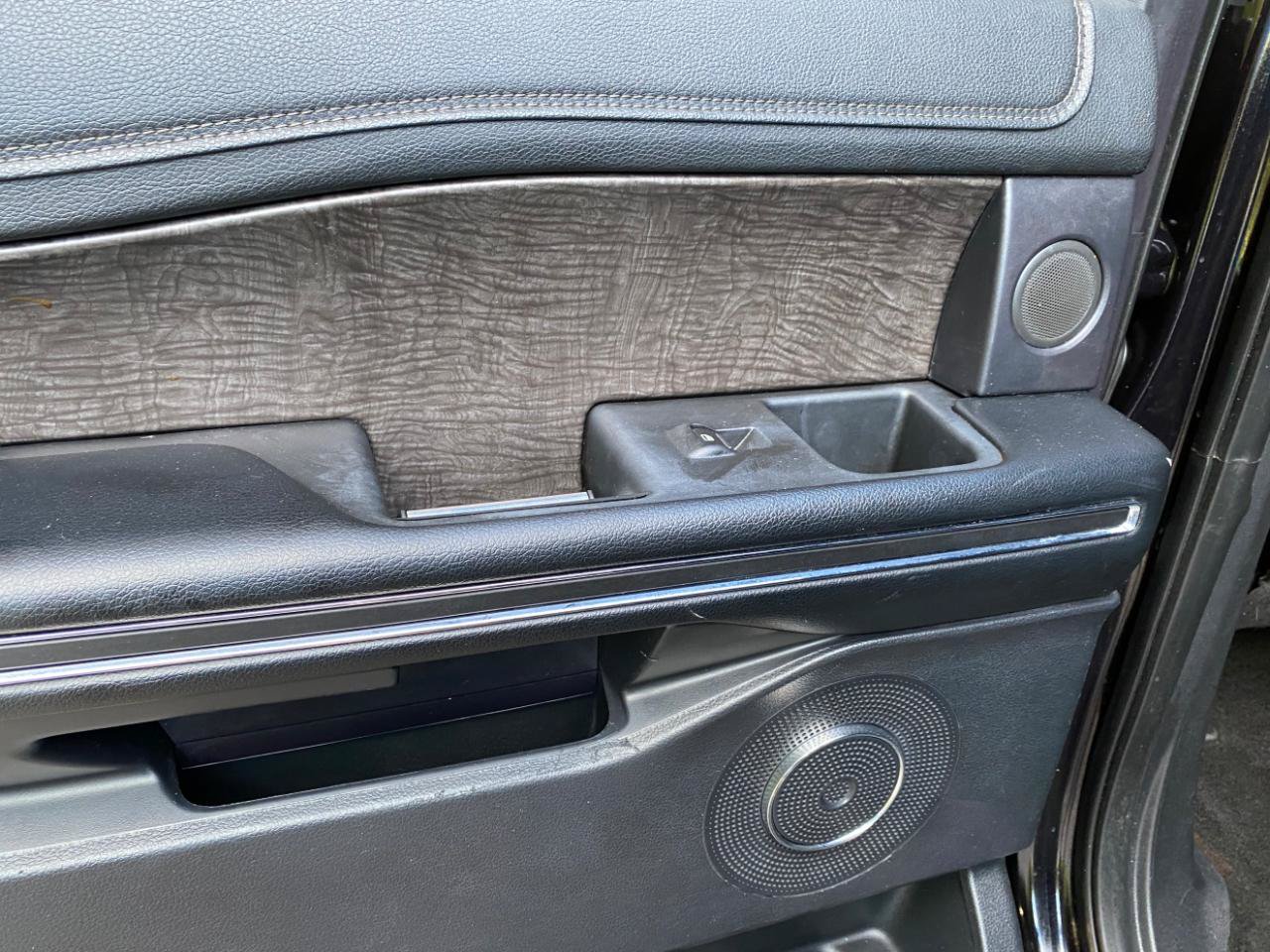 Used 2019 Ford Expedition Max Limited RWD image 38