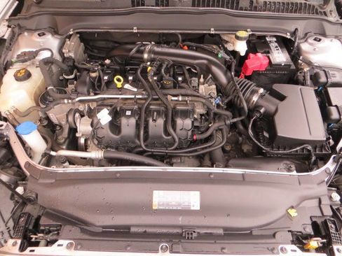 Used 2020 Ford Fusion SE AWD/4WD image 30