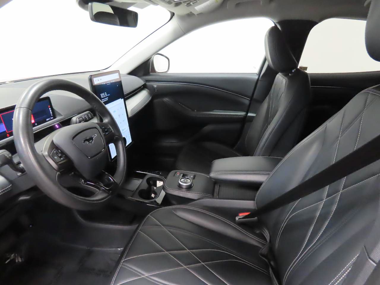 Used 2023 Ford Mustang Mach-E Select RWD image 7