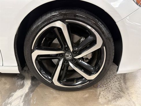 Used 2019 Honda Accord Sport image 15